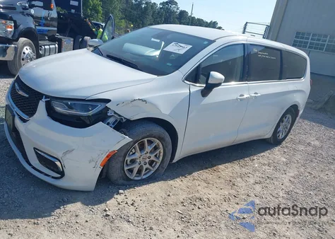 2023 Chrysler Pacifica Touring L z USA, uszkodzony, nr VIN 2C4RC1BG0PR616151